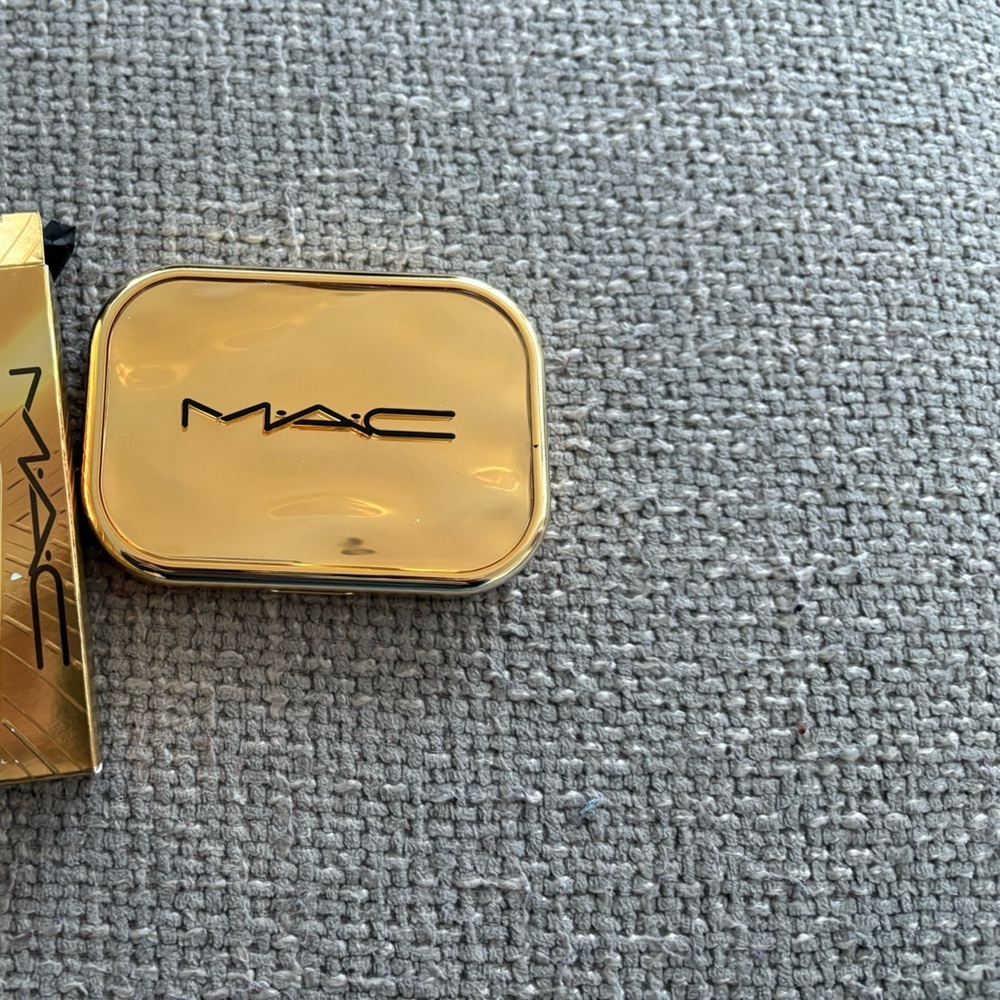 MAC Cosmetics Treasured Eye Shadow Palette x 6 Rose to the Occ (Limited Edition) - Picture 4 of 10